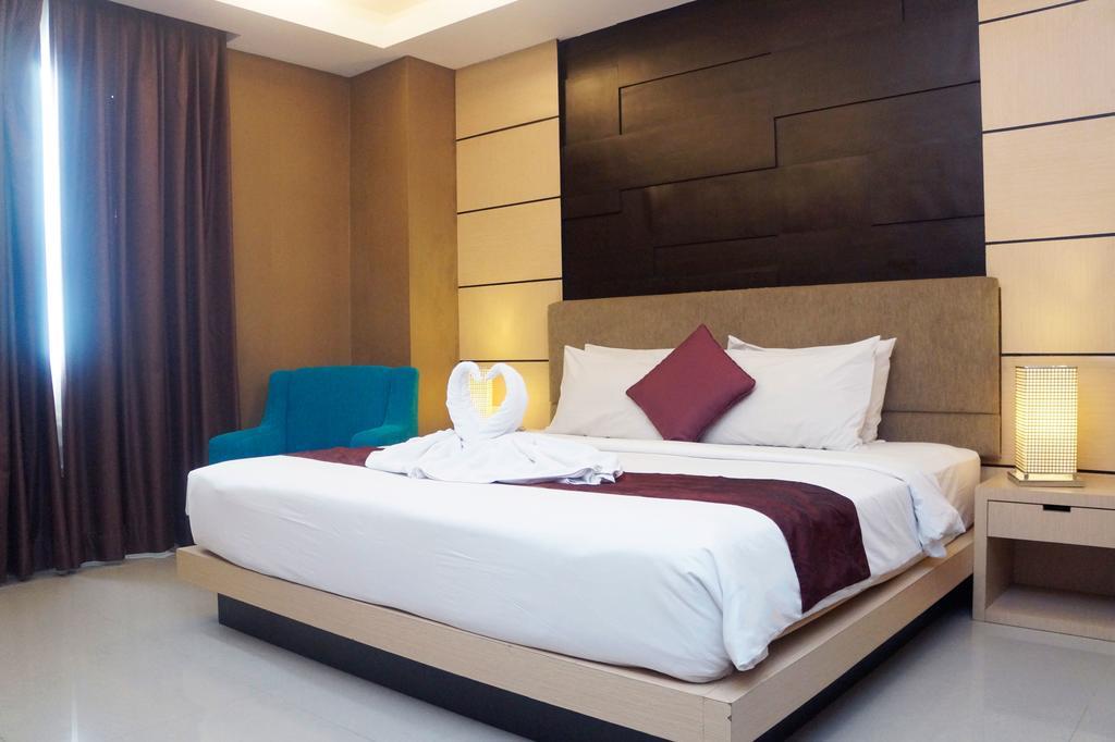 Orchardz Hotel Ayani Pontianak Exterior photo
